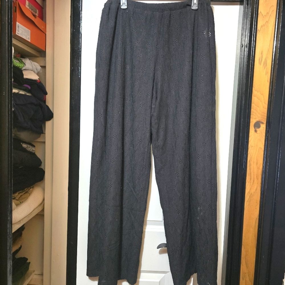 Forever 21 Women's Eyelet Black Straight Casual Pants Plus Size 0X